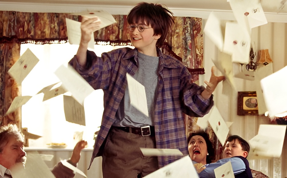harry potter pegando cartas